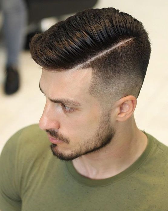 corte de cabelo masculino com risco lateral