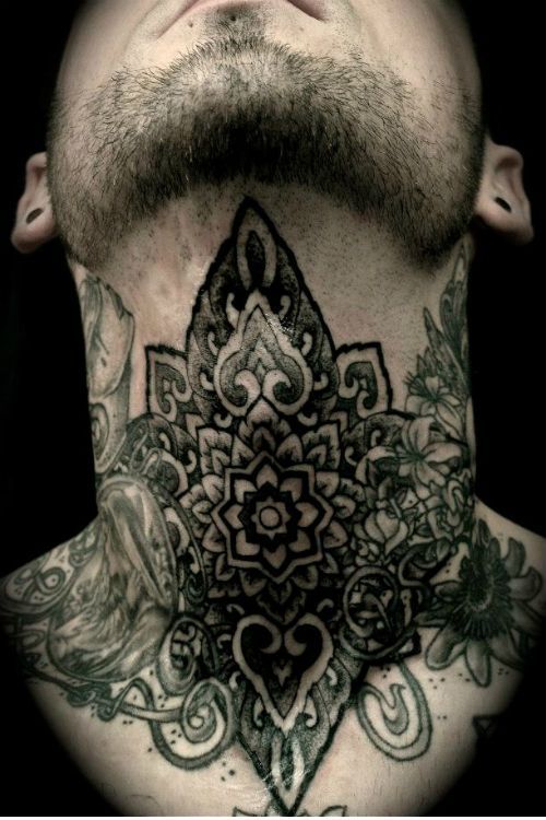 Tatuaggio collo maschile |  Nuovo vecchio uomo