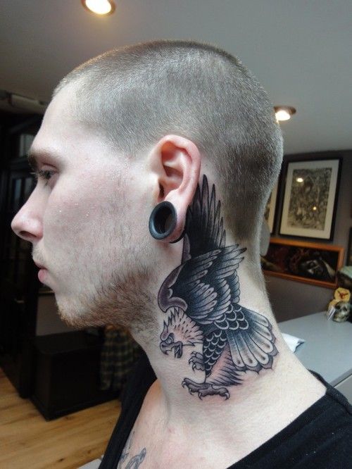 Tatuajes de cuello de hombre: +60 inspiraciones | New Old Man  Blog