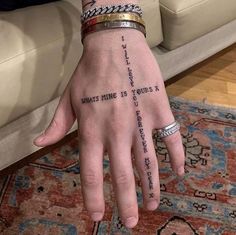 Tatuaggi mani maschili |  Nuovo vecchio uomo