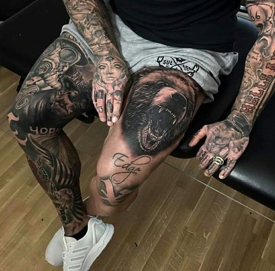 Tatuajes de piernas masculinas New Old Man
