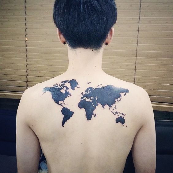 Tatuaggi maschili sulla schiena 28