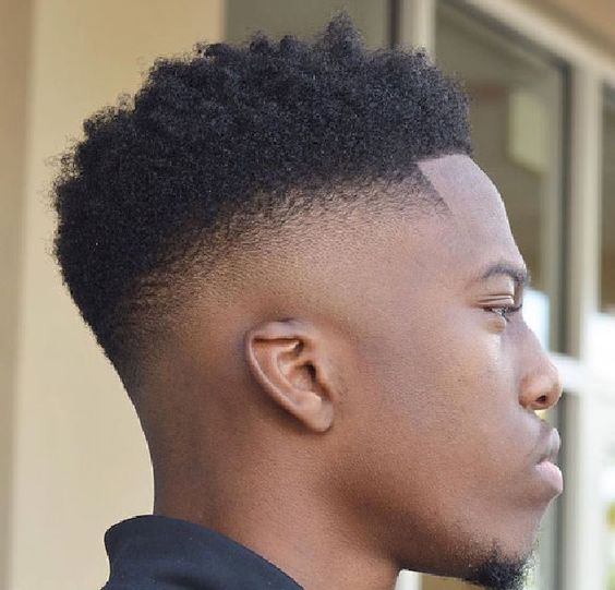 CORTES DE CABELO MASCULINO CRESPO pra 2019: Tendências em Cortes Afros   Cortes de cabelo para homens negros, Cabelo masculino, Tatuagens de cabelo