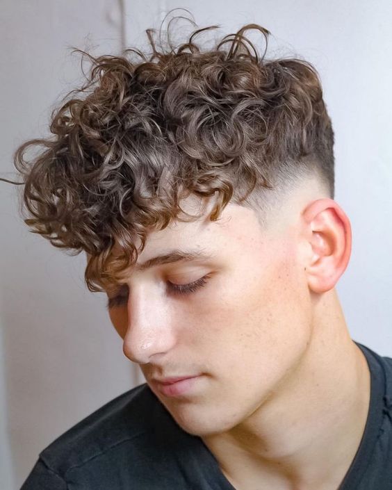 58 Collection Mens Long Curly Haircuts 2021 for Rounded Face