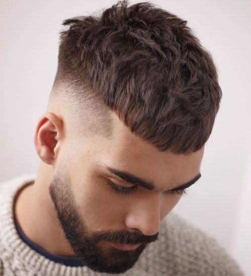 Corte de pelo César masculino o cultivo francés | Nuevo viejo hombre