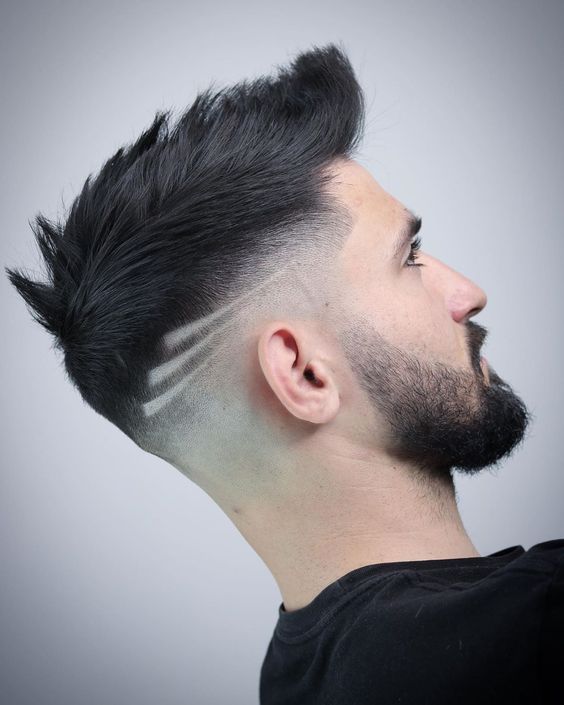 Men's Textured Gradient Haircut With 5 Lines