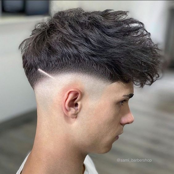 Cortes de pelo masculinos Faux Hawx con degradado 4