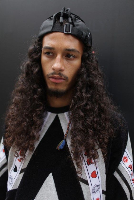 Men's Long Curly Haircuts For 2022 4
