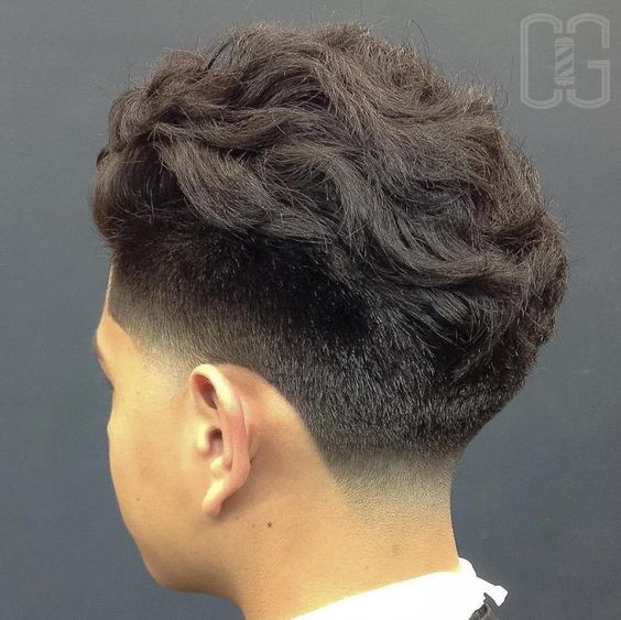 Herren Slick Back Curly Haircuts für 2022 3