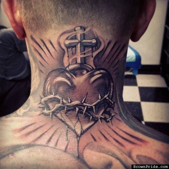 Men's Tattoos on the Back of the Neck 14