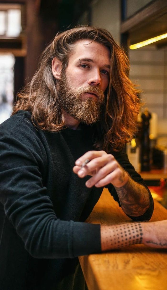 Coupe de cheveux longs pour hommes