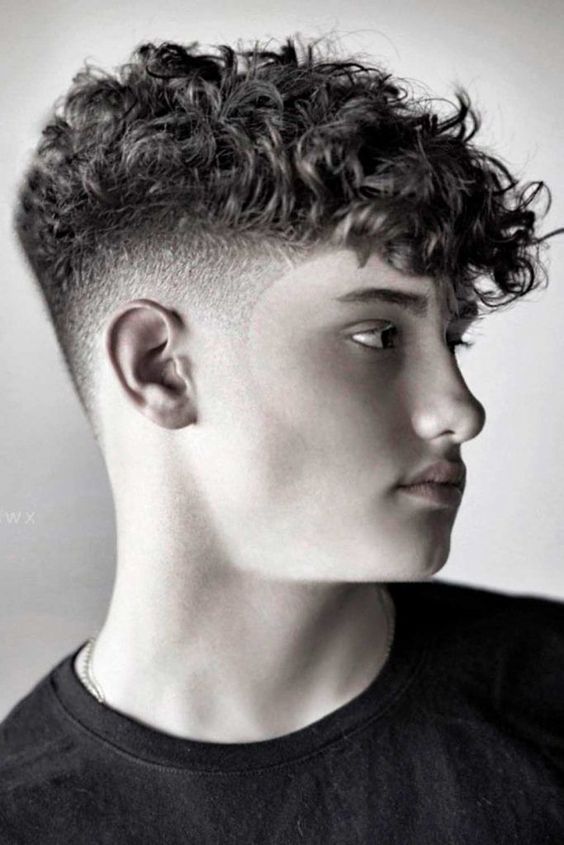 60 modelos de cortes de cabelo cacheado masculino para 2023