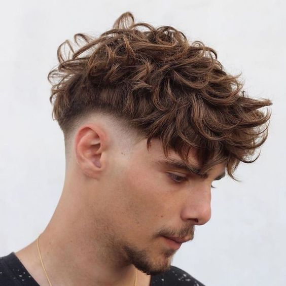 FAUX HAWX Wellenförmige lockige Haarschnitte für Männer