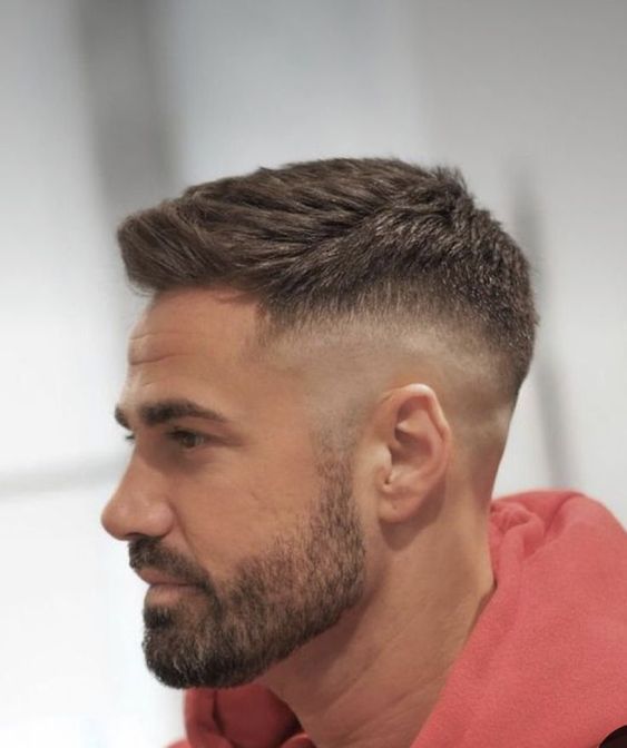 Straight Men's Haircuts for 2024