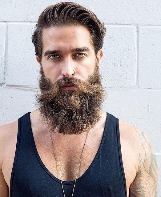 Longue barbe texturée
