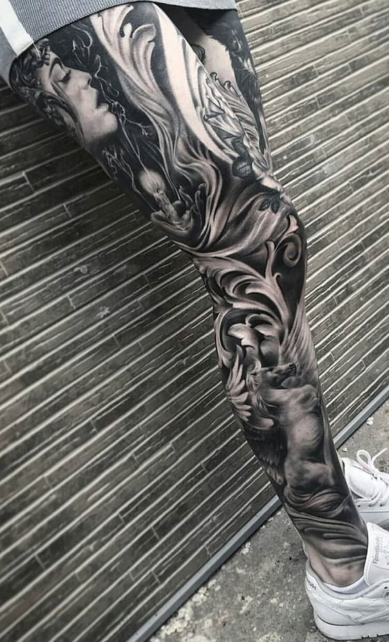 Tatuaggio ombreggiato da uomo