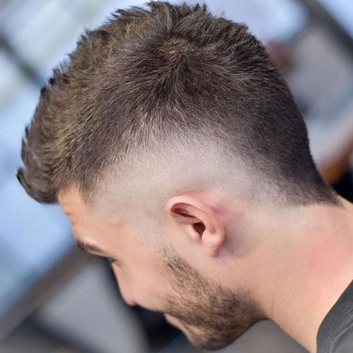 Coupe de cheveux pour hommes MOHAWK FADE CUT