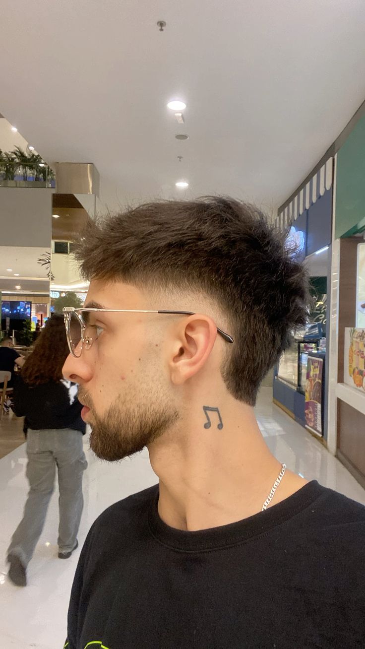 Coupe de cheveux mulets pour hommes