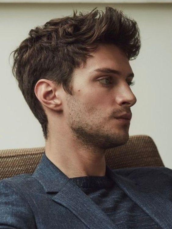 Coupes de cheveux décontractées non structurées pour hommes