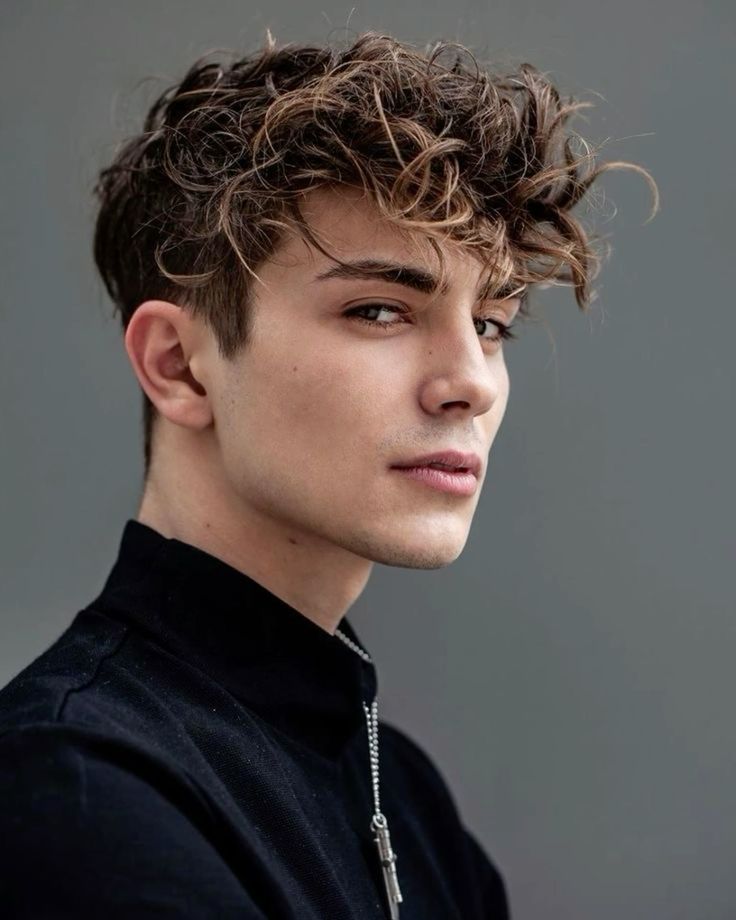 Casual Textured Men's Haircuts with Side Bangs