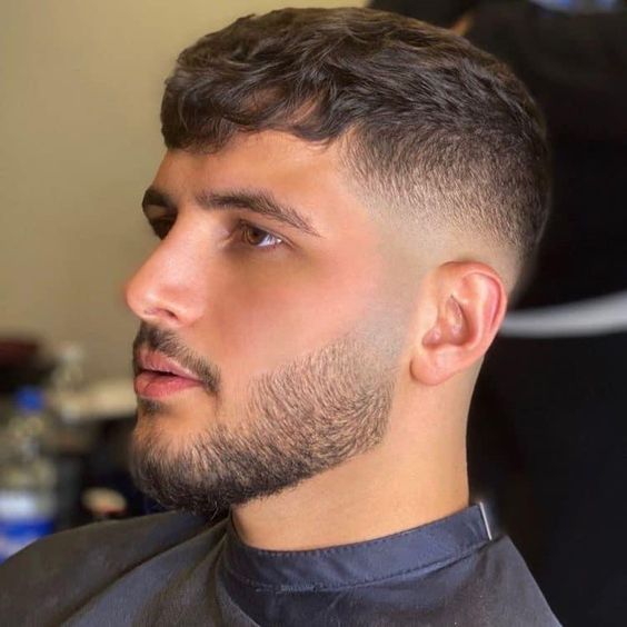 Cortes de Cabelo Masculino Curto Corte Caesar com Fade