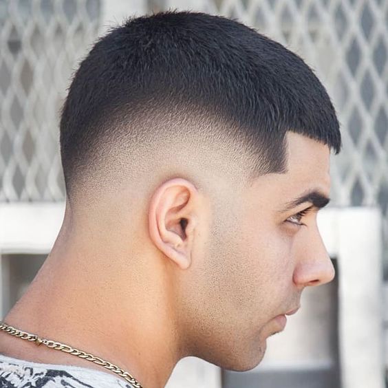 Men's Haircuts Low Fade with Hard Line