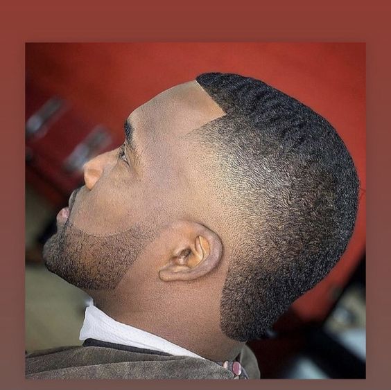 Men's Haircuts Low Fade with Hard Line