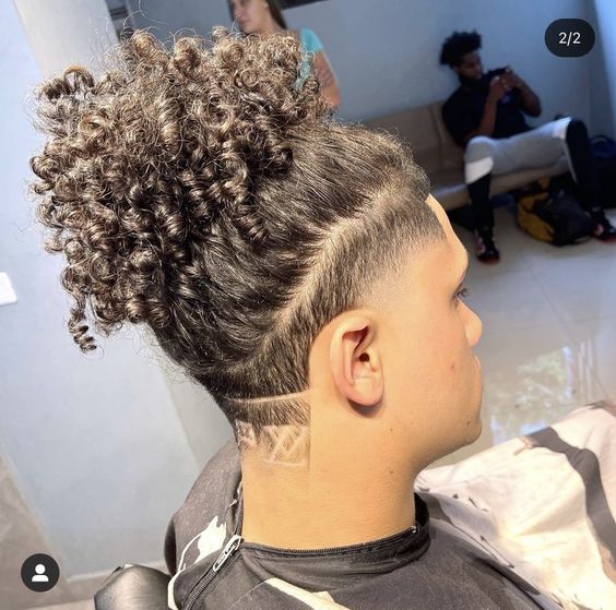 Coupes de cheveux longues pour hommes Coupe de queue de cheval samouraï