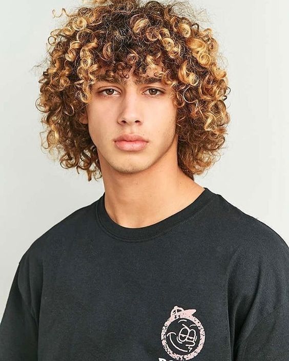 Cortes de Cabelo Masculino Ondulado Grande