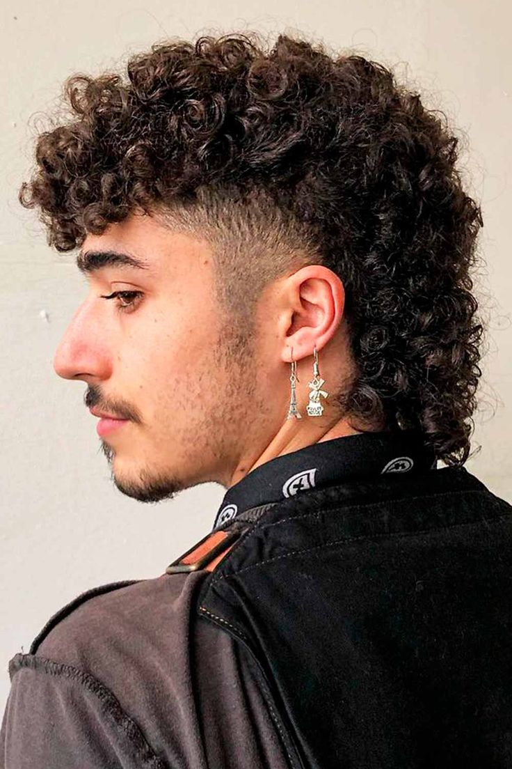 Coupes de cheveux de mulet ondulées pour hommes