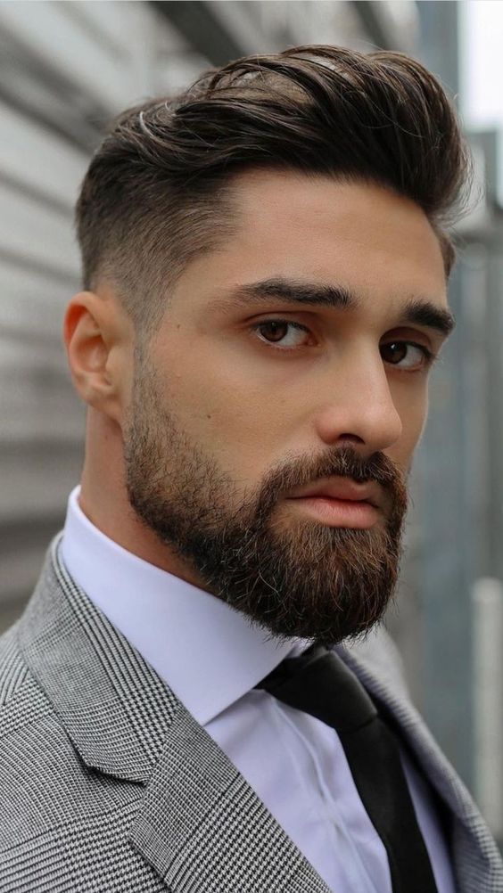 Coupes de cheveux classiques pour hommes sociaux