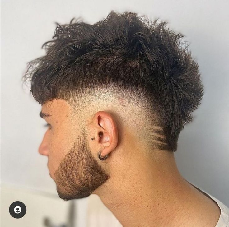 Cortes de Cabelo Masculino Degradê com Risco de Navalha