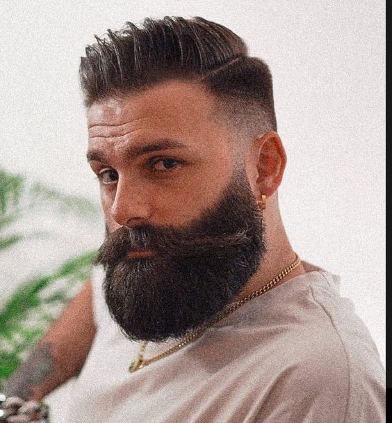 TENDENCIAS E INSPIRACIONES PARA LA BARBA Estilo Emperador