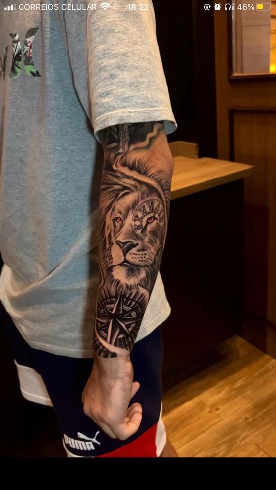 TRENDS AND INSPIRATIONS FOR MEN'S TATTOO IN 2025