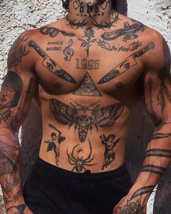 TRENDS AND INSPIRATIONS FOR MEN'S TATTOO IN 2025