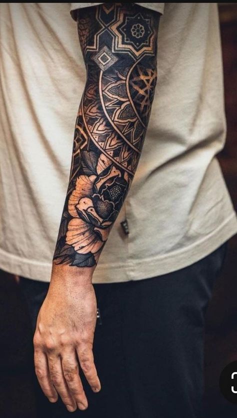 TRENDS AND INSPIRATIONS FOR MEN'S TATTOO IN 2025