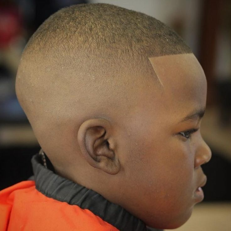 Corte Masculino Raspado e Undercut