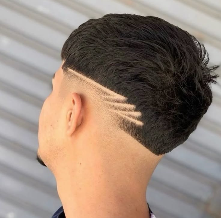 Corte Masculino Com Risco