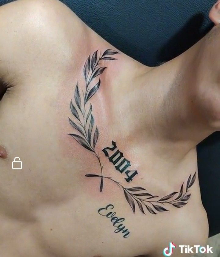 Tatuagem no Peito Masculino