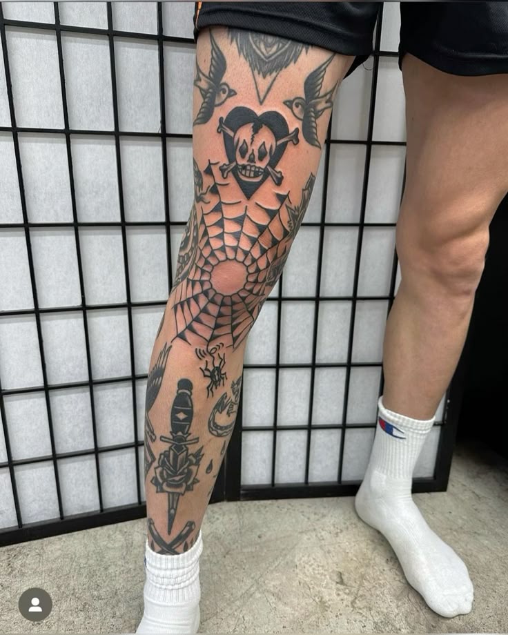 Tatuagem Masculina na Coxa