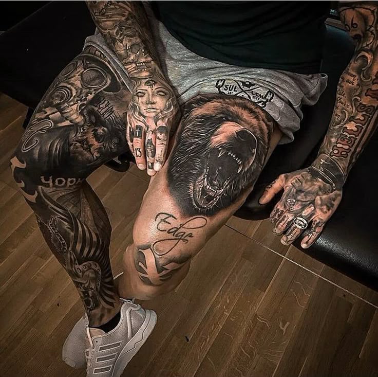 Tatuagem Masculina na Coxa