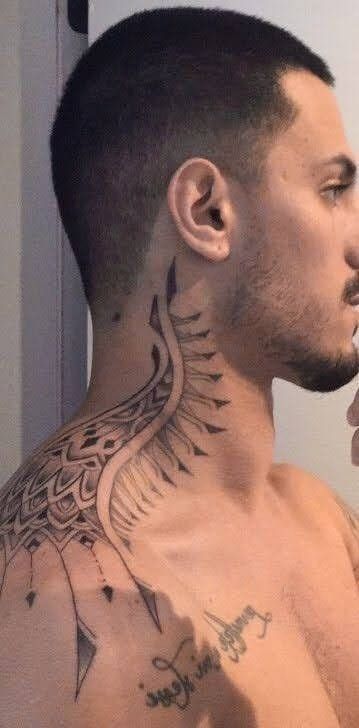 Tatuagem Masculina no Ombro