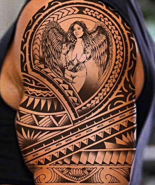 Tatuagem Masculina no Ombro