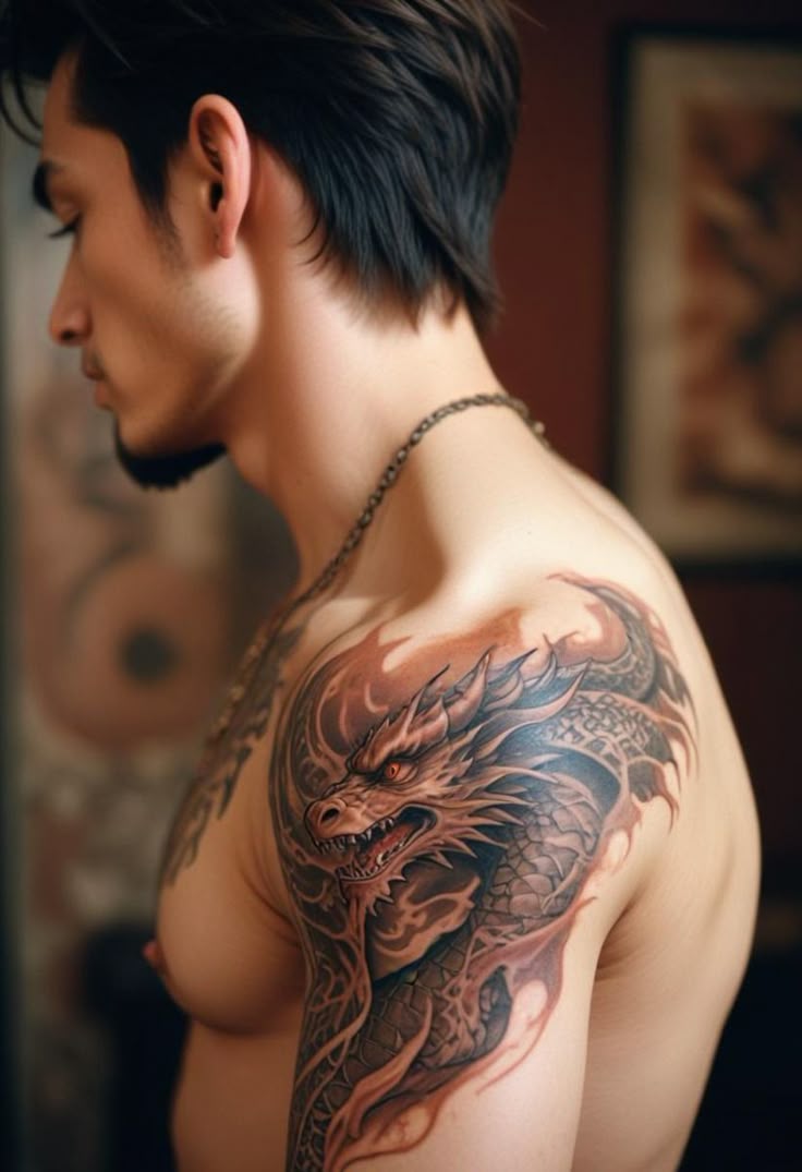 Tatuagem Masculina no Ombro