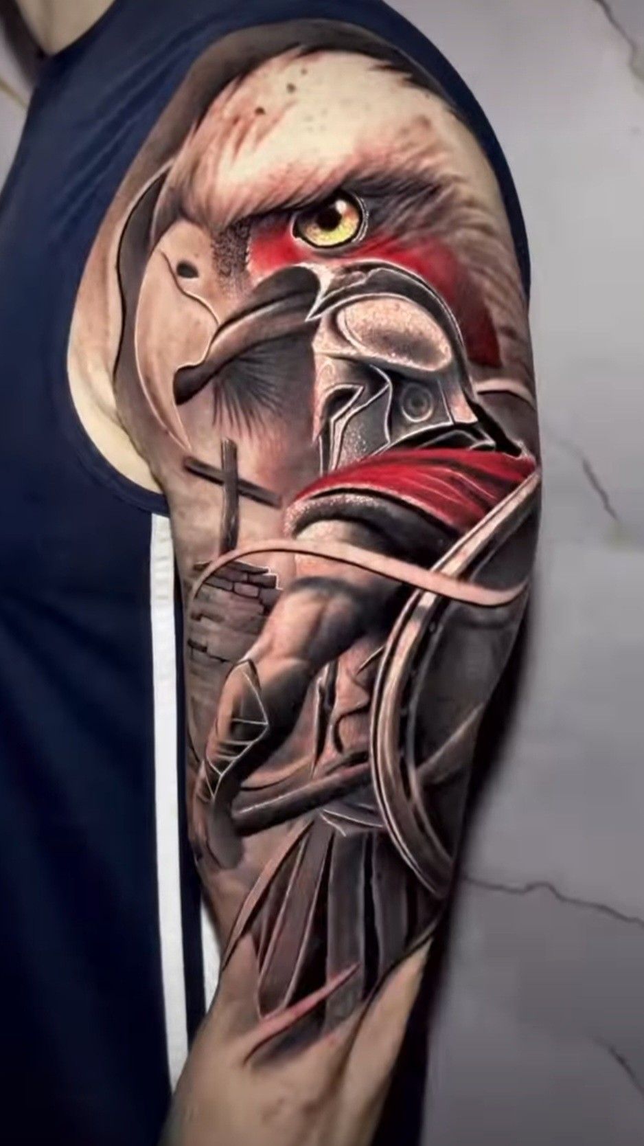 Tatuagem Masculina no Ombro