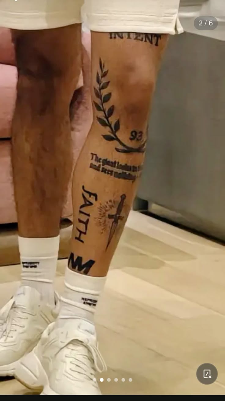 Tatuagem Masculina na Canela