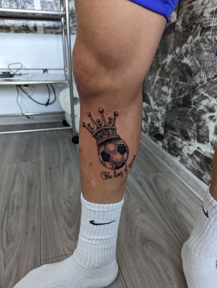 Tatuagem Masculina na Canela