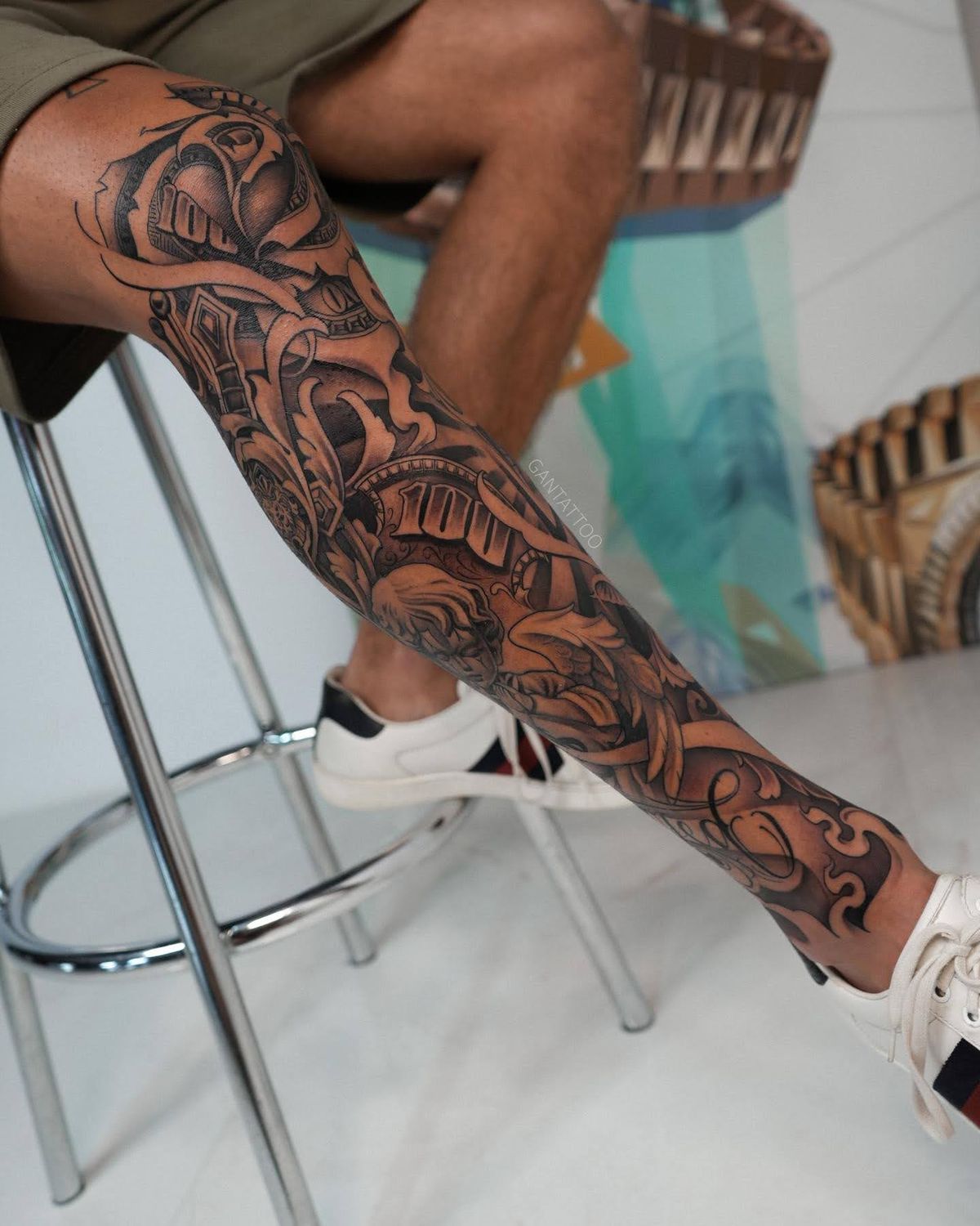 Tatuagem Masculina na Canela