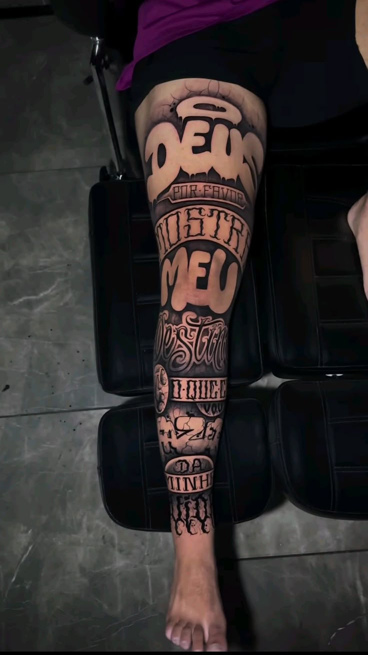 Tatuagem Masculina na Canela