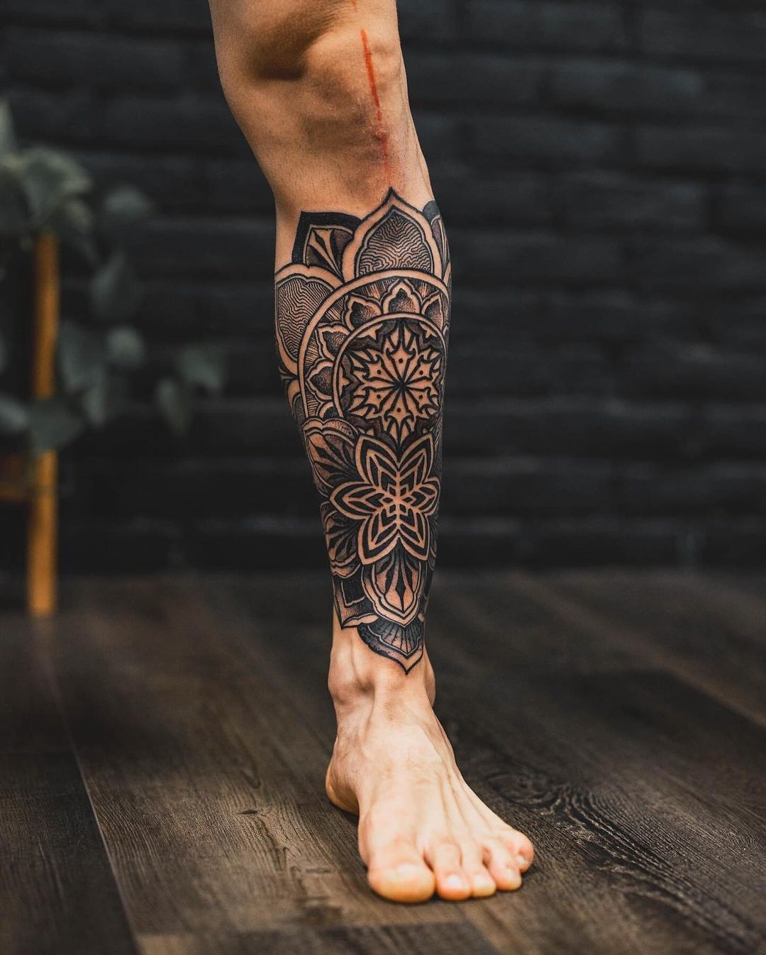 Tatuagem Masculina na Canela